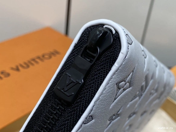 WIS LOUIS WALLET-10*20*2 cm ZIPPY VUITTON 0314